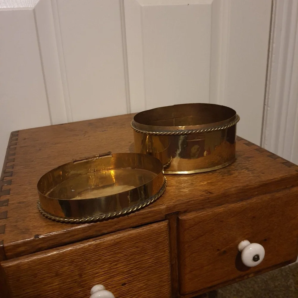 Vintage Oval Shape Hinged Lid Gold Tone Tin Trinket Box Braided Rim Detail *